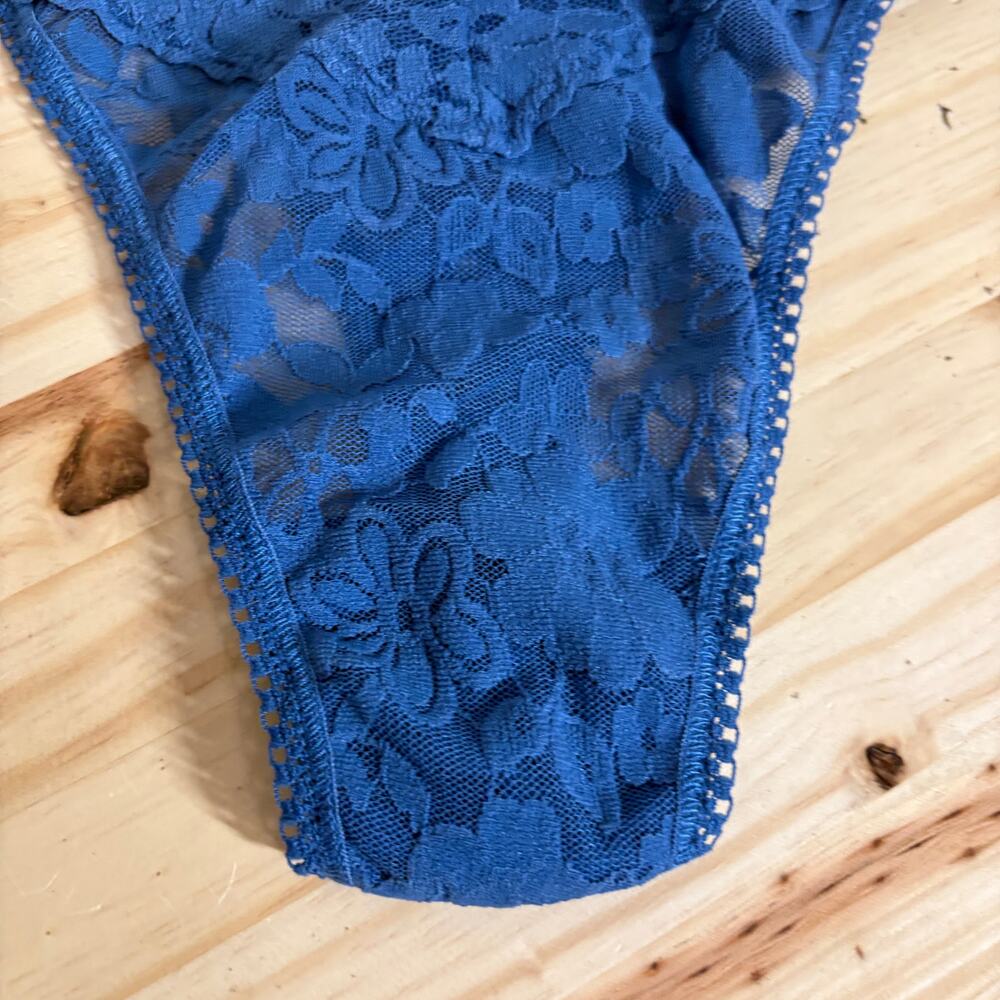 Hanky Panky One Size (4-14) Original Rise Thong Blue Nylon Blend Daily Lace - Picture 5 of 8